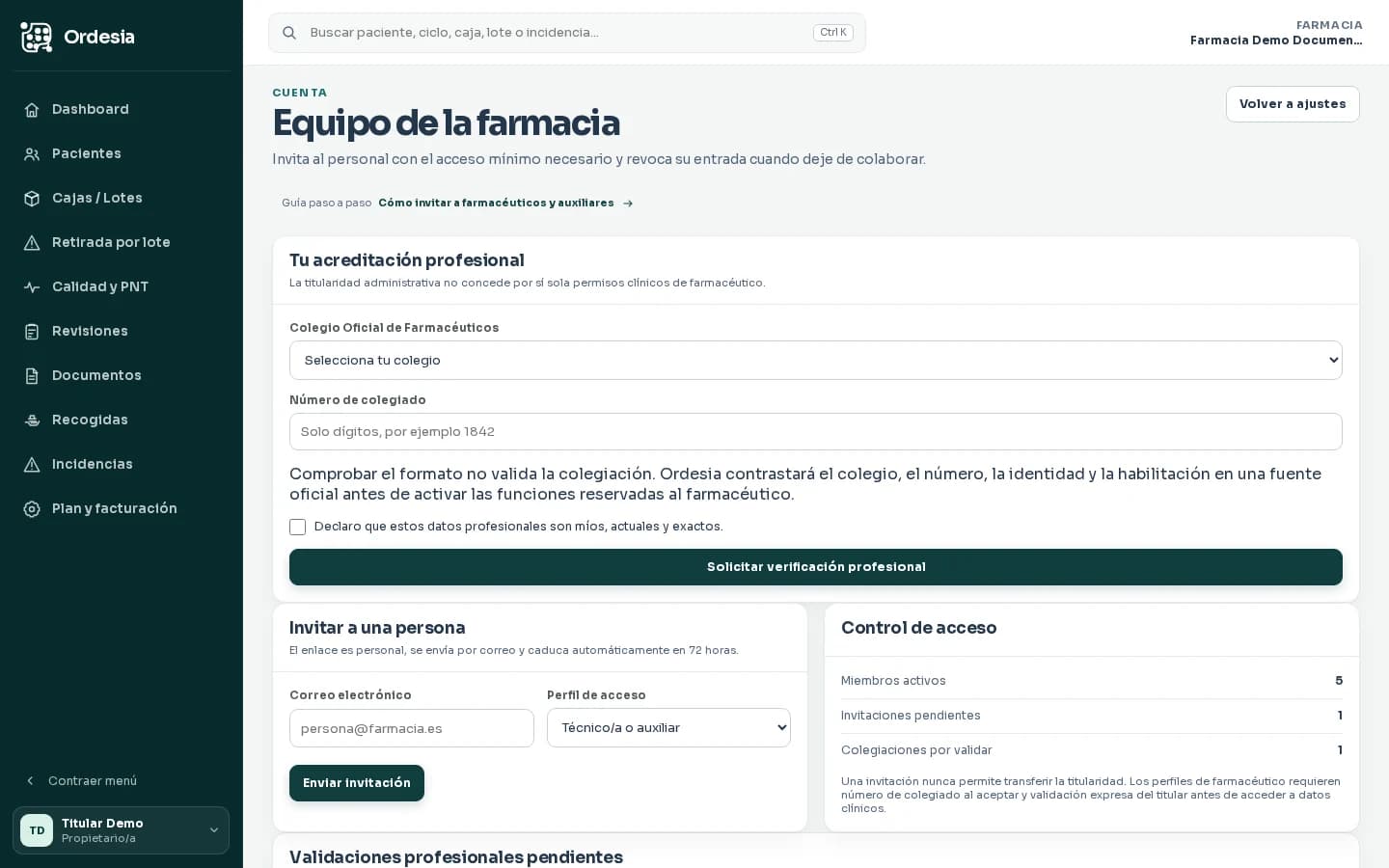 Panel ficticio de validación de colegiado en Ordesia sin identidades ni referencias reales